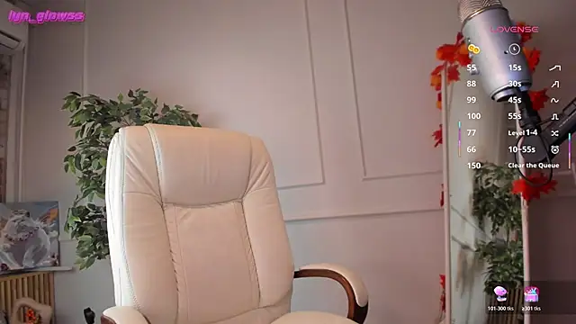 AdalynGlows online show from October 2025 09:33:01 PM