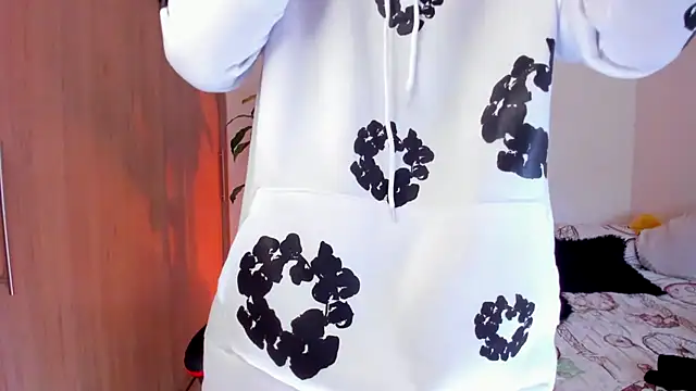 aldrinwhite online show from March 2026 06:24:01 PM