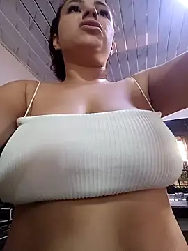 Snapshot of Mommy-Hot chatting on November 2025 03:13:02 PM Mommy-Hot online show from November 2025 03:13:02 PM