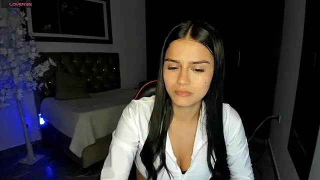 cloe fox online show from January 2025 04:00:02 AM