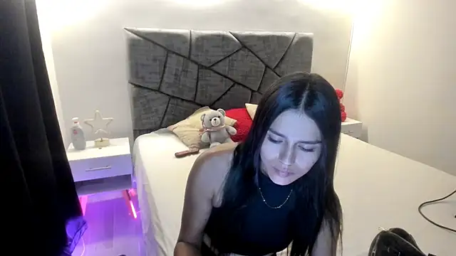 cloe fox online show from March 2026 01:33:01 AM