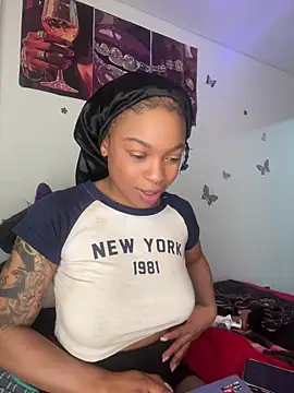 Snapshot of Melany_Williams chatting on June 2026 03:25:02 PM Melany Williams online show from June 2026 03:25:02 PM