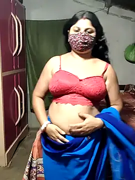 Snapshot of Mourani24 chatting on May 2026 12:43:02 PM Mourani24 online show from May 2026 12:43:02 PM