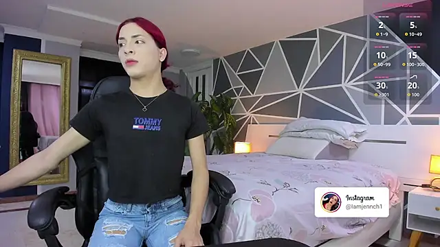 charolbruce 1 online show from October 2025 11:33:02 AM