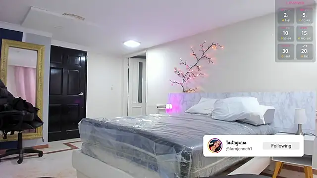 charolbruce 1 online show from March 2026 12:08:01 PM