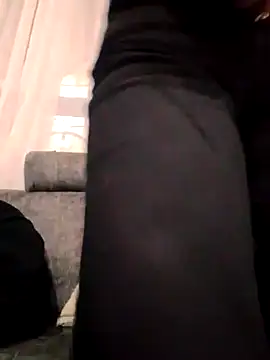 DakotaHoland online show from November 2025 04:01:01 AM