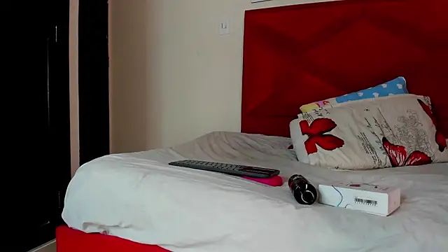 DakotaHoland online show from February 2026 02:27:02 PM