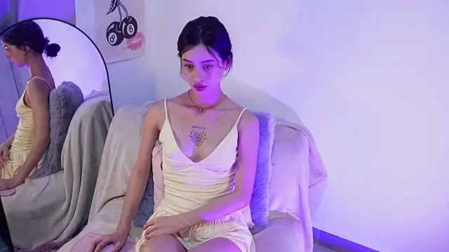 Snapshot of salome-brown chatting on March 2026 11:44:02 PM salome-brown online show from March 2026 11:44:02 PM
