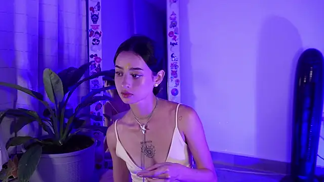 Snapshot of salome-brown chatting on April 2026 11:42:01 PM salome-brown online show from April 2026 11:42:01 PM