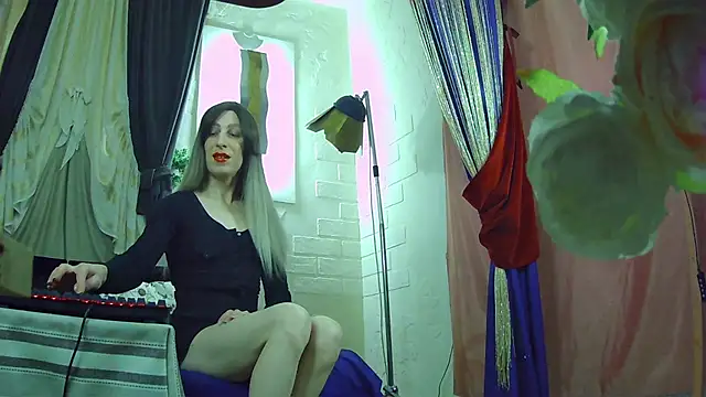 Mary Loon online show from January 2026 01:24:01 PM