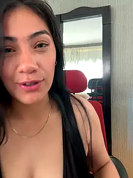 emmily d online show from November 2025 06:51:02 PM