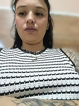 Snapshot of LorenRosse chatting on July 2026 11:42:01 PM LorenRosse online show from July 2026 11:42:01 PM