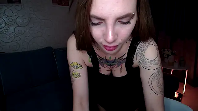 Snapshot of AnneTenet chatting on November 2025 09:11:01 AM AnneTenet online show from November 2025 09:11:01 AM