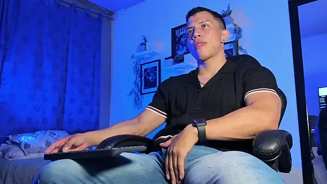 ThomsEvery  online show from November 2025 11:47:02 PM