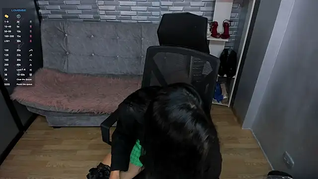 coniie jhons online show from February 2025 11:01:02 AM