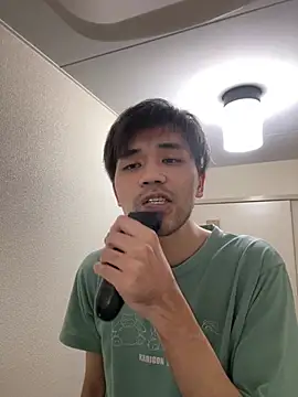 Snapshot of ryusei18570 chatting on February 2025 01:17:02 PM ryusei18570 online show from February 2025 01:17:02 PM