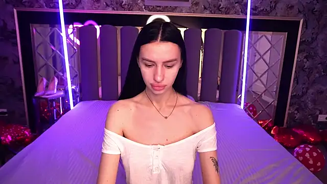 Snow WhiteeeX online show from February 2026 06:43:02 AM