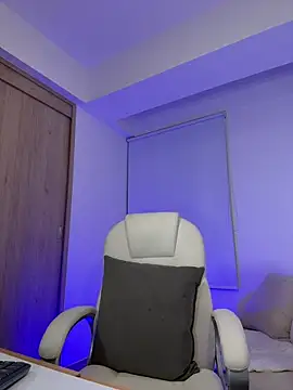 Lanataylor- online show from October 2025 12:29:01 AM