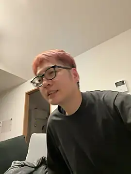 Snapshot of kensnb chatting on October 2025 07:47:02 PM kensnb online show from October 2025 07:47:02 PM