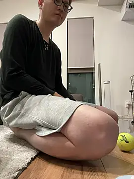 Snapshot of kensnb chatting on November 2025 08:08:01 PM kensnb online show from November 2025 08:08:01 PM