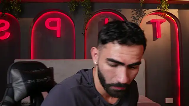 Austin bolt online show from October 2025 03:32:01 AM