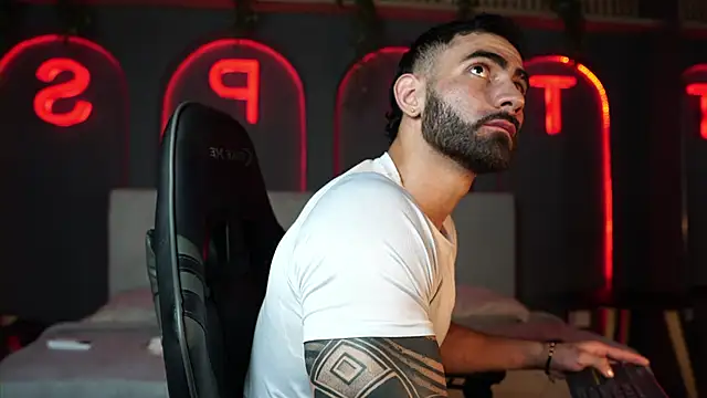 Austin bolt online show from February 2026 03:23:02 AM