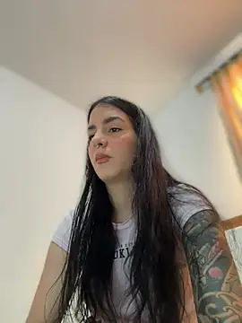 Snapshot of Alice_woodville chatting on March 2026 08:45:01 PM Alice woodville online show from March 2026 08:45:01 PM