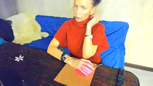 Elizabe th online show from July 2026 08:07:02 PM
