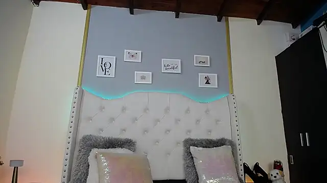 dante ferraraa online show from April 2026 10:59:02 PM