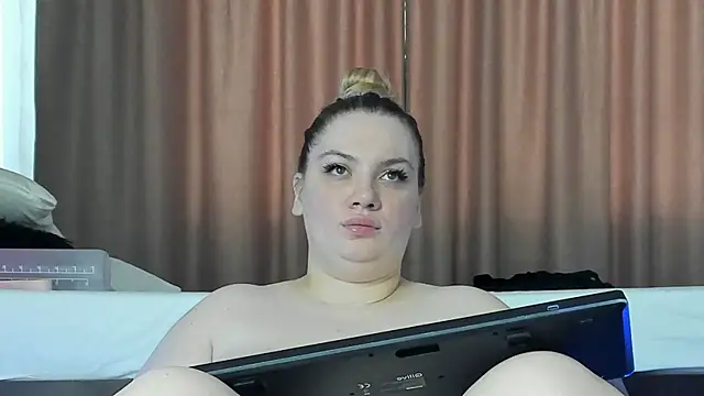 MelanieBrownn online show from July 2026 06:55:02 AM