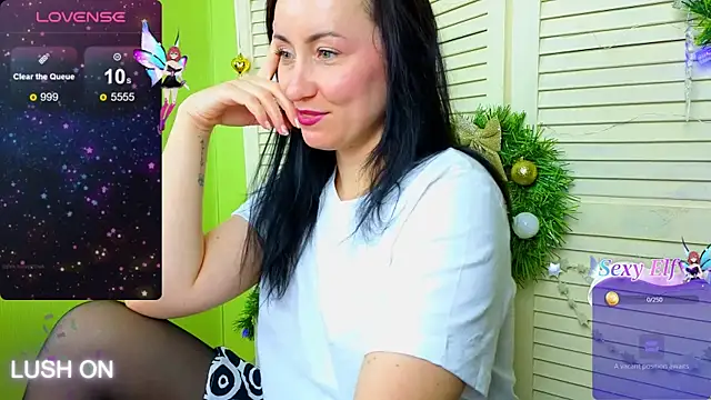 Snapshot of Roxyy_Star chatting on January 2025 07:41:01 AM Roxyy Star online show from January 2025 07:41:01 AM