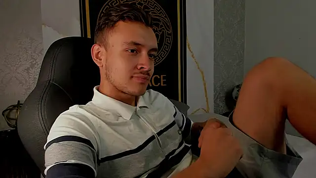 Desmon Clark online show from March 2025 10:48:02 PM