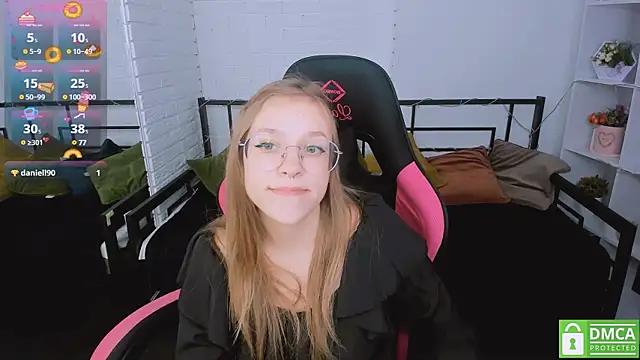 LayriantaVee online show from January 2025 09:57:01 AM