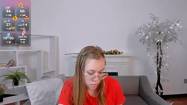 LayriantaVee online show from March 2025 01:37:01 PM