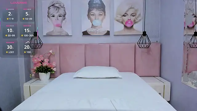 Sensual Sophie  online show from December 2025 12:49:02 AM