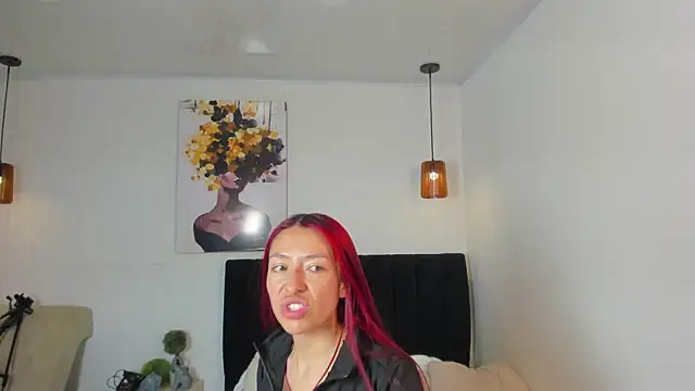 Scarlett  bell online show from October 2025 01:18:02 PM