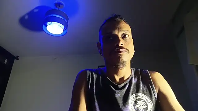 Snapshot of villanocat chatting on May 2026 03:34:01 AM villanocat online show from May 2026 03:34:01 AM