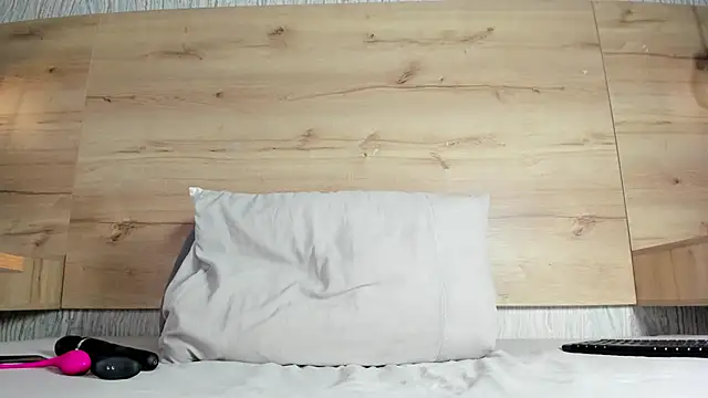 shysweets online show from December 2025 02:44:02 PM