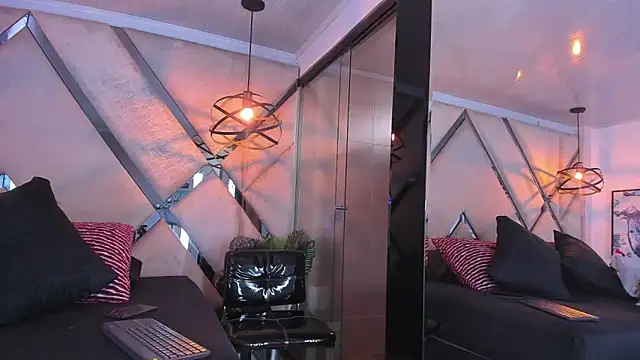 Snapshot of Liah_Grey8 chatting on February 2026 09:04:01 PM Liah Grey8 online show from February 2026 09:04:01 PM