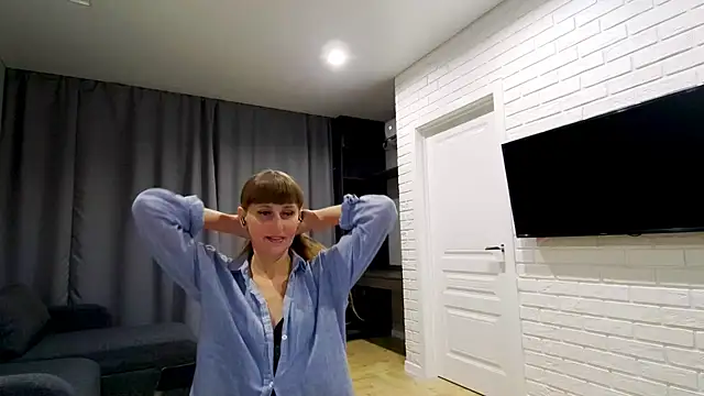 Daniella Lorente online show from July 2026 11:44:01 PM
