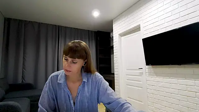 Daniella Lorente online show from July 2026 07:32:01 PM