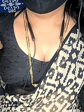 Snapshot of Queen_sakshi chatting on February 2026 04:55:01 PM Queen sakshi online show from February 2026 04:55:01 PM