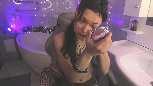 Emily Strikeee online show from January 2025 11:53:02 AM