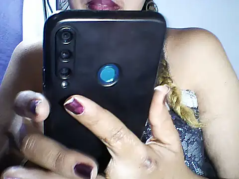 layanah12 online show from October 2025 06:31:02 PM