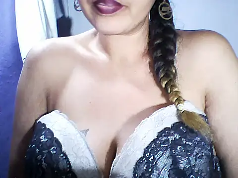 layanah12 online show from October 2025 06:26:02 PM