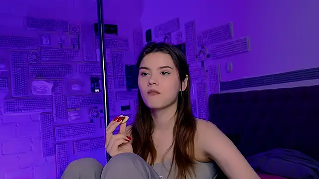 EvaThopson online show from February 2025 03:09:01 PM