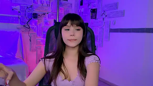 EvaThopson online show from March 2026 10:22:01 AM