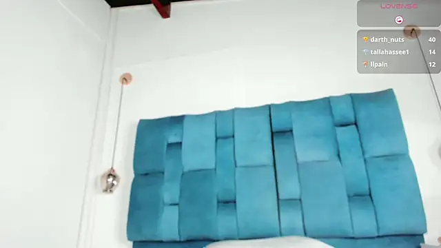 mia  fernandez online show from March 2026 07:15:02 PM