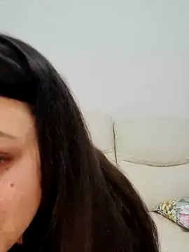 Snapshot of leeya_lee chatting on January 2025 01:18:01 AM leeya lee online show from January 2025 01:18:01 AM