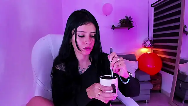 Snapshot of yenny_garcia chatting on November 2025 06:40:01 PM yenny garcia online show from November 2025 06:40:01 PM